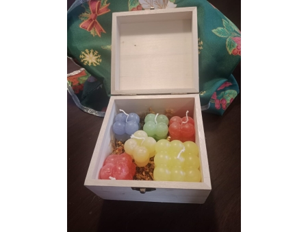 Pack 5 velas (1 grande y 4 medianas) con caja de madera grande