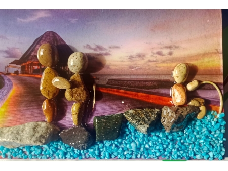 Cuadro "El Niño Pescador " en fondo visual y realizado con Piedras con Trípode